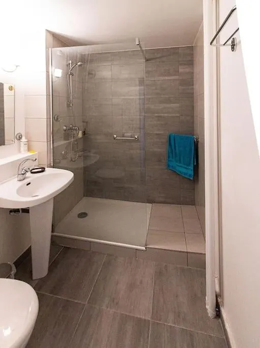 Apartment Logement Entier Proche De Lyon Venissieux