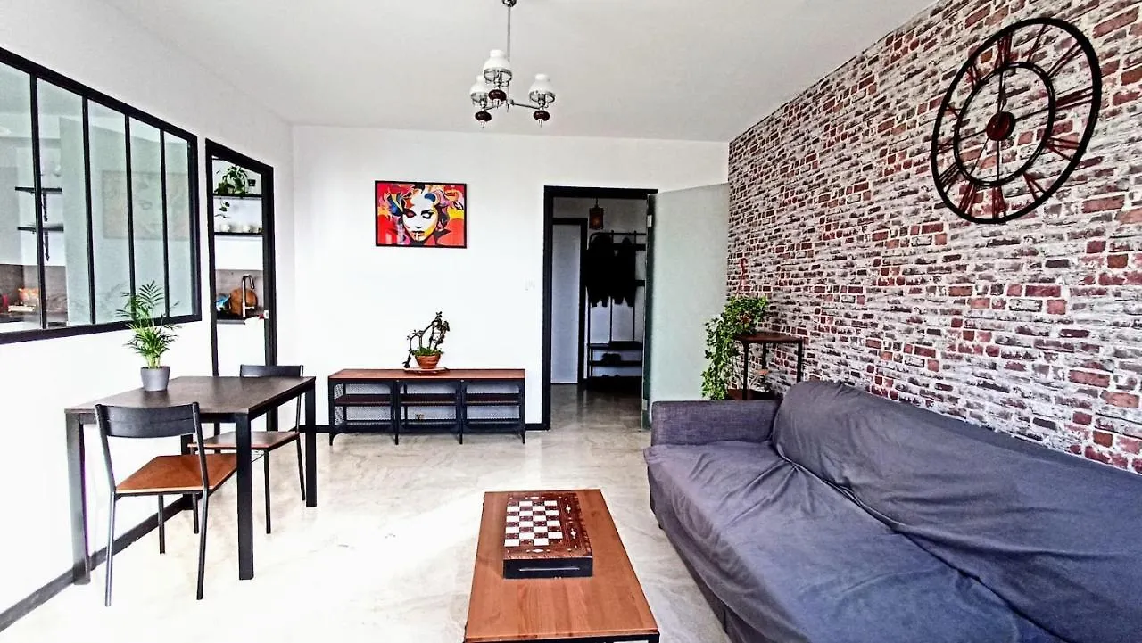Logement Entier Proche De Lyon Venissieux 0*,  France